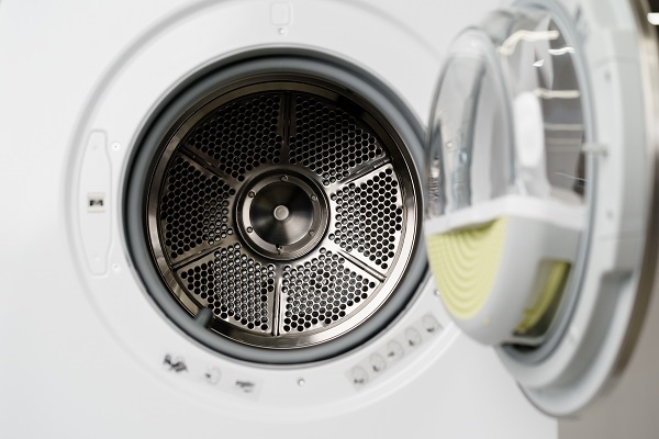 what are the advantages of using a commercial washer or dryer